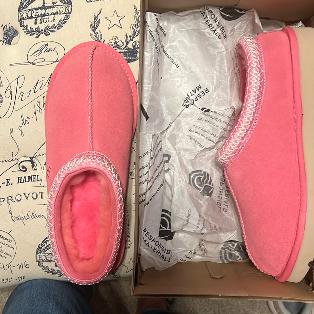 UGG Tasman Slipper